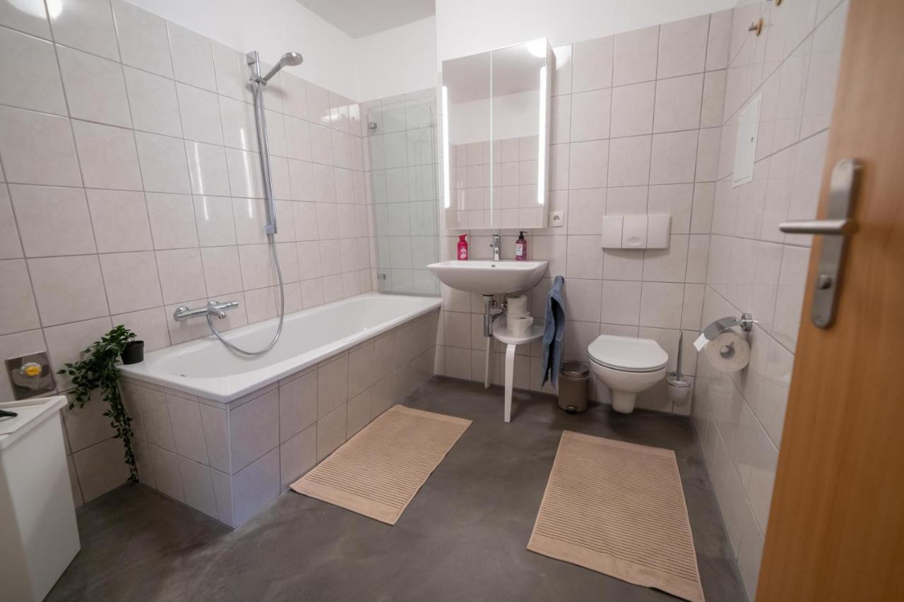 شقة Fullhouse - Zwickau - L12 - 2 Single Beds - Nespresso - Smarttv المظهر الخارجي الصورة